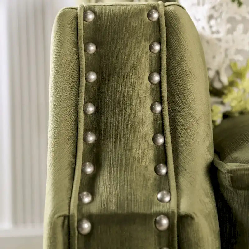 Canapé 3 places transitionnel en microfibre vert olive capitonné – Garniture cloutée, Structure en bois massif