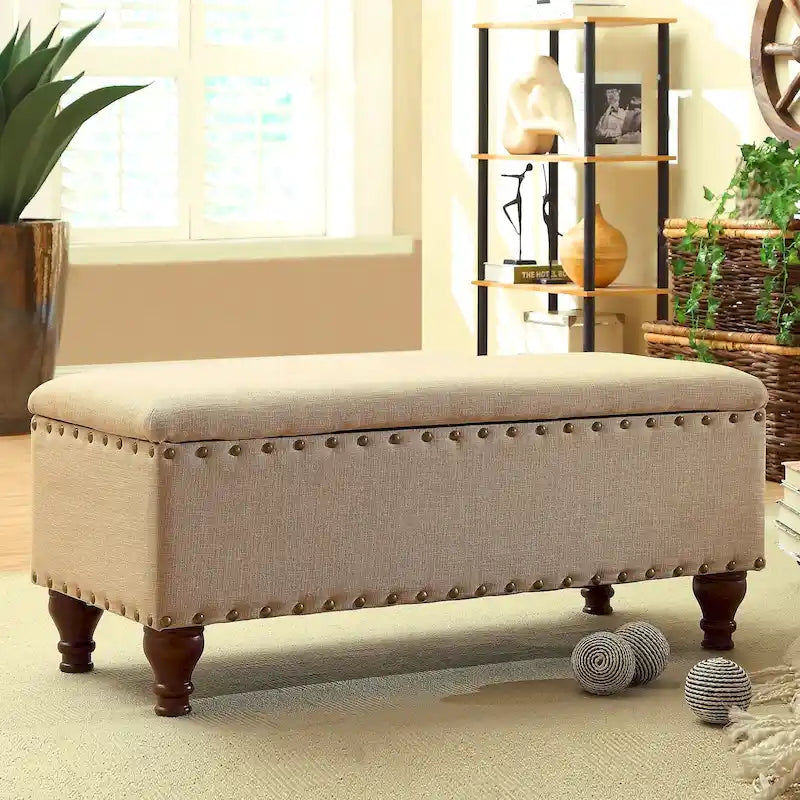 Banc de rangement capitonné avec clous décoratifs en bronze, couvercle à charnière et pieds en bois – Plusieurs coloris