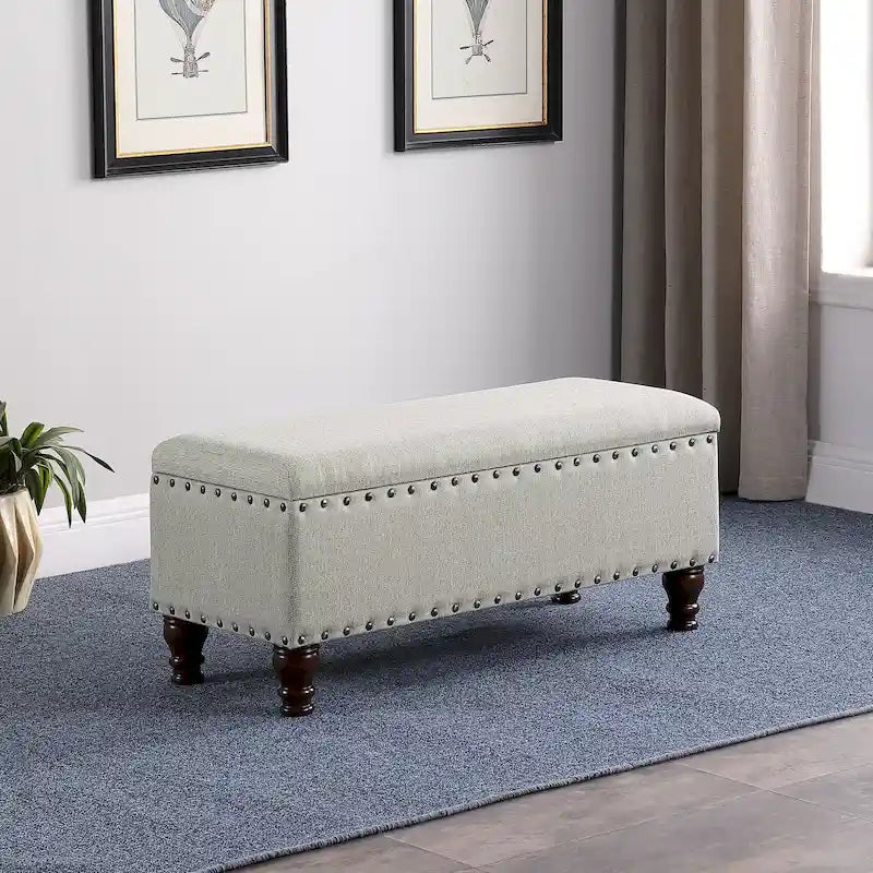 Banc de rangement capitonné avec clous décoratifs en bronze, couvercle à charnière et pieds en bois – Plusieurs coloris