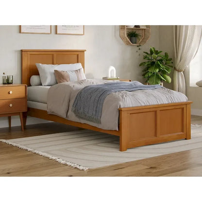 Lit plateforme en bois massif avec pied de lit, chargeur USB et lattes – 5 couleurs, 5 tailles