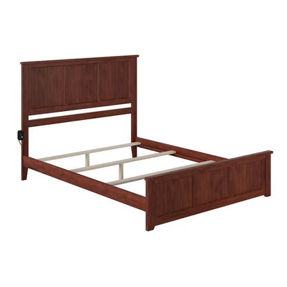 Lit plateforme en bois massif avec pied de lit, chargeur USB et lattes – 5 couleurs, 5 tailles