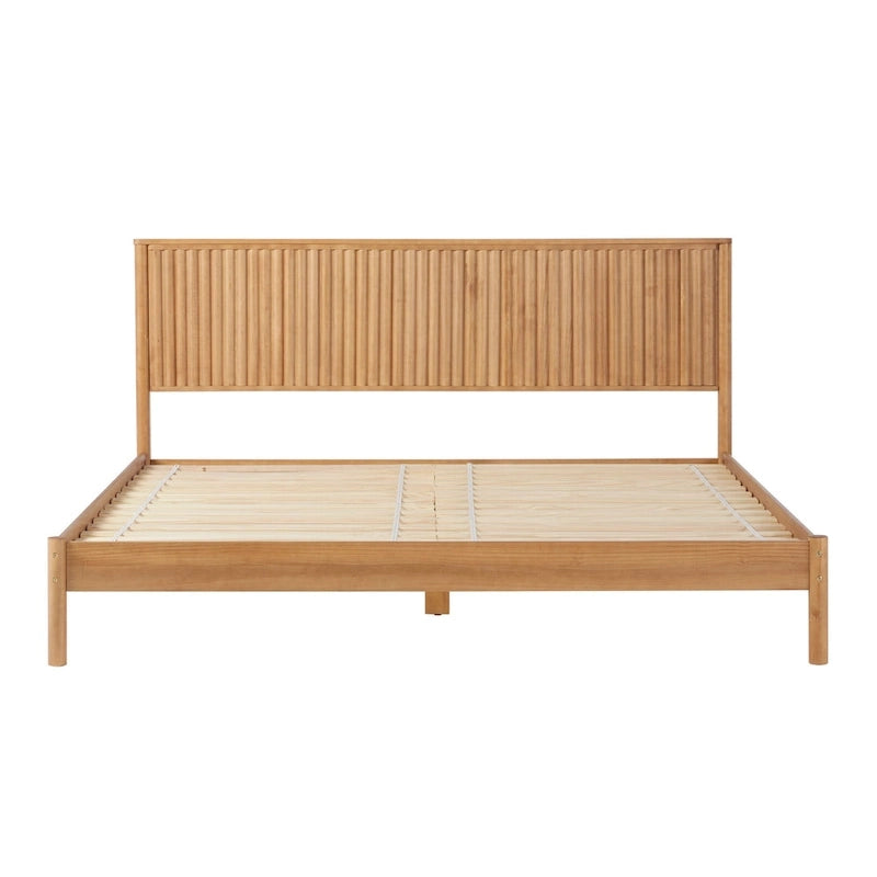 Lit plateforme King en pin massif de style transitoire avec tête de lit cannelée – Aucun sommier requis