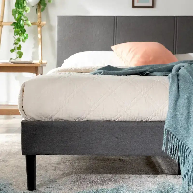Cadre de lit plateforme rembourré gris avec tête de lit en mousse – 317 kg