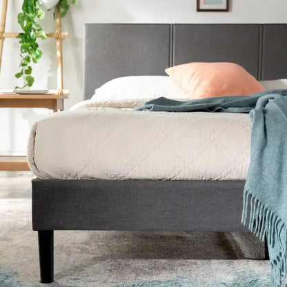 Cadre de lit plateforme rembourré gris avec tête de lit en mousse – 317 kg