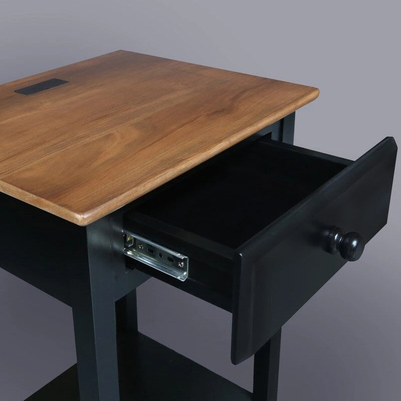 Table de chevet en bois massif à 1 tiroir avec 4 ports de chargement USB – 3 finitions