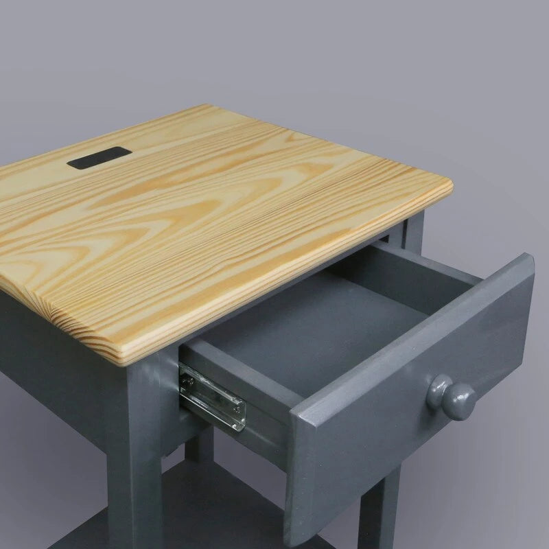 Table de chevet en bois massif à 1 tiroir avec 4 ports de chargement USB – 3 finitions